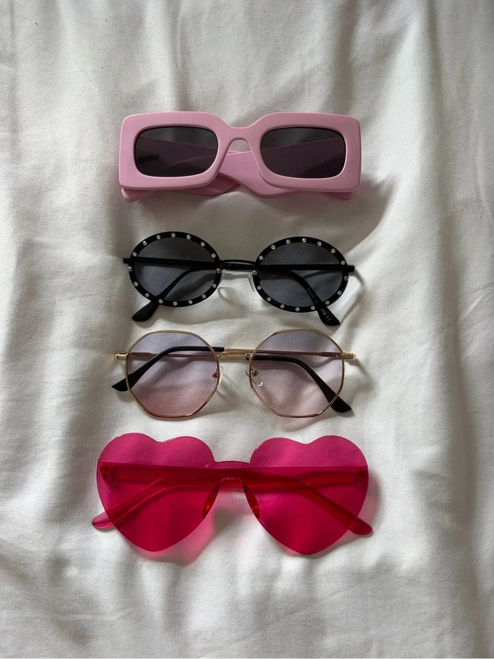Set of 4 Fashion Sunglasses - Pink, Black, Gold, Hot Pink Hearts